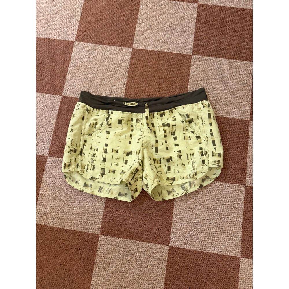 Columbia Womens Lime Green Abstract Print Athletic Shorts Size Medium AL4576